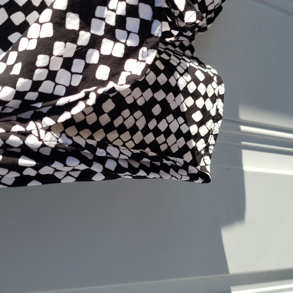Womans Dress - Picture 6 of 8